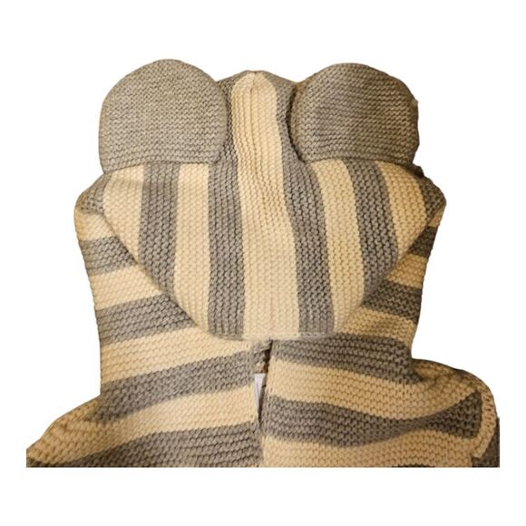 GAP x DISNEY Hoodie Sweater - Size 12-18 Months - Picture 3 of 6